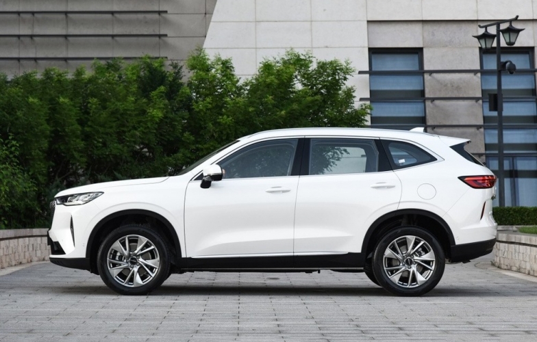 SUV Trung Quốc giá rẻ gần 400 triệu vừa ra mắt đẹp long lanh